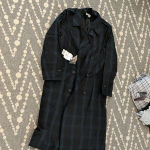 Ines de la Fressange trench coat